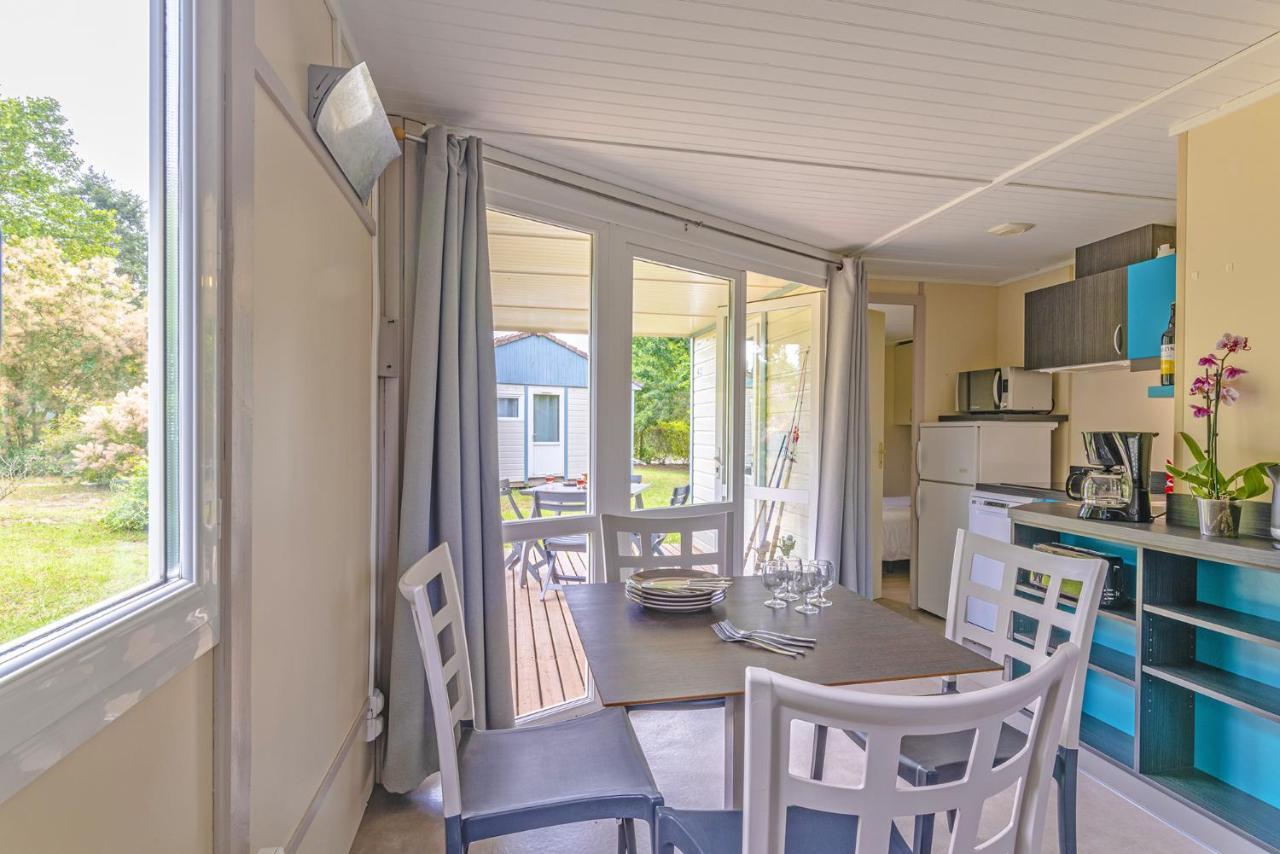 Lagrange Grand Bleu Vacances - Residence Port Lalande Castelmoron-sur-Lot Exterior photo