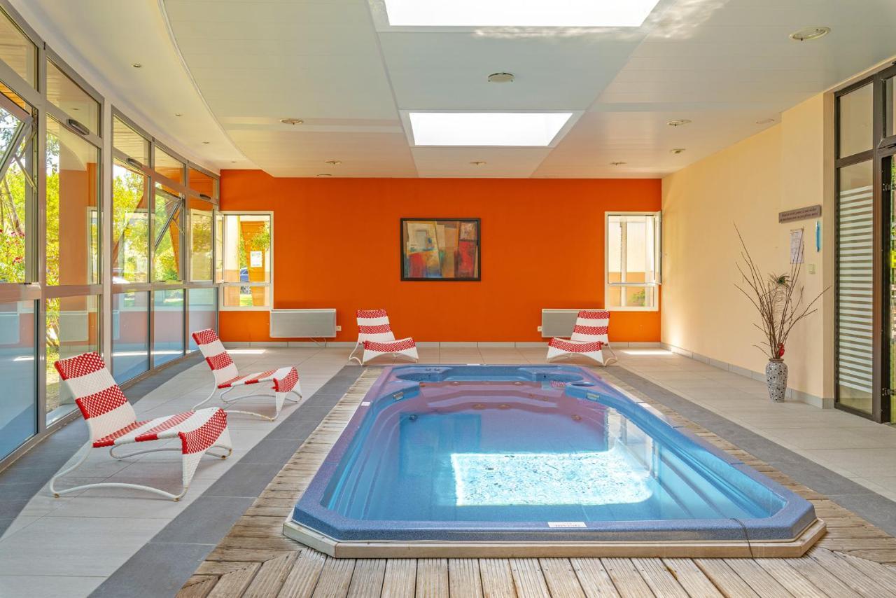 Lagrange Grand Bleu Vacances - Residence Port Lalande Castelmoron-sur-Lot Exterior photo