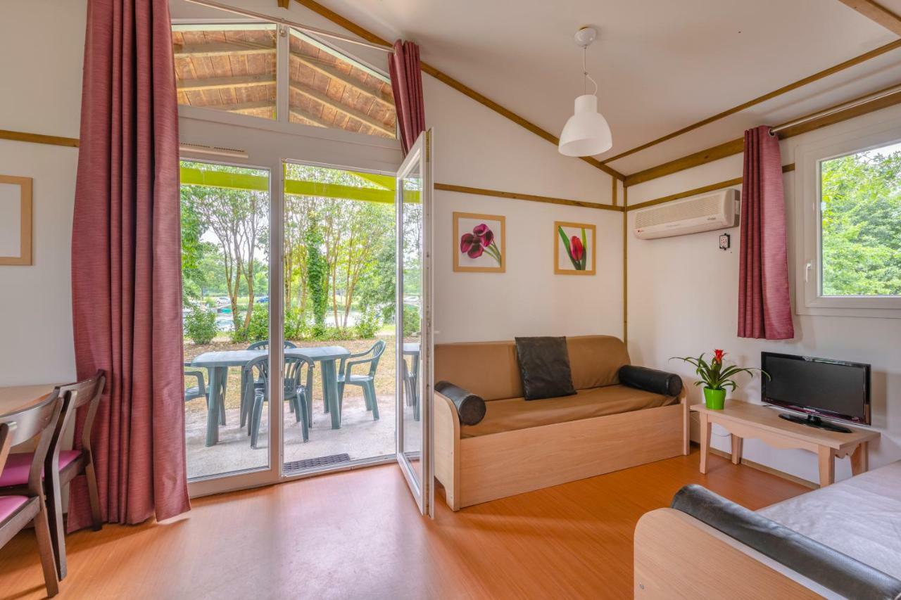 Lagrange Grand Bleu Vacances - Residence Port Lalande Castelmoron-sur-Lot Exterior photo